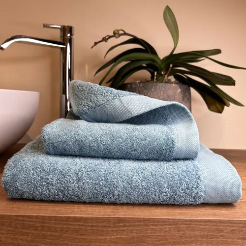 Coppia di Asciugamani in Spugna Mercerizzata 206 Petrolio | ArredoCasa Online tutto il tessile per la tua casa.