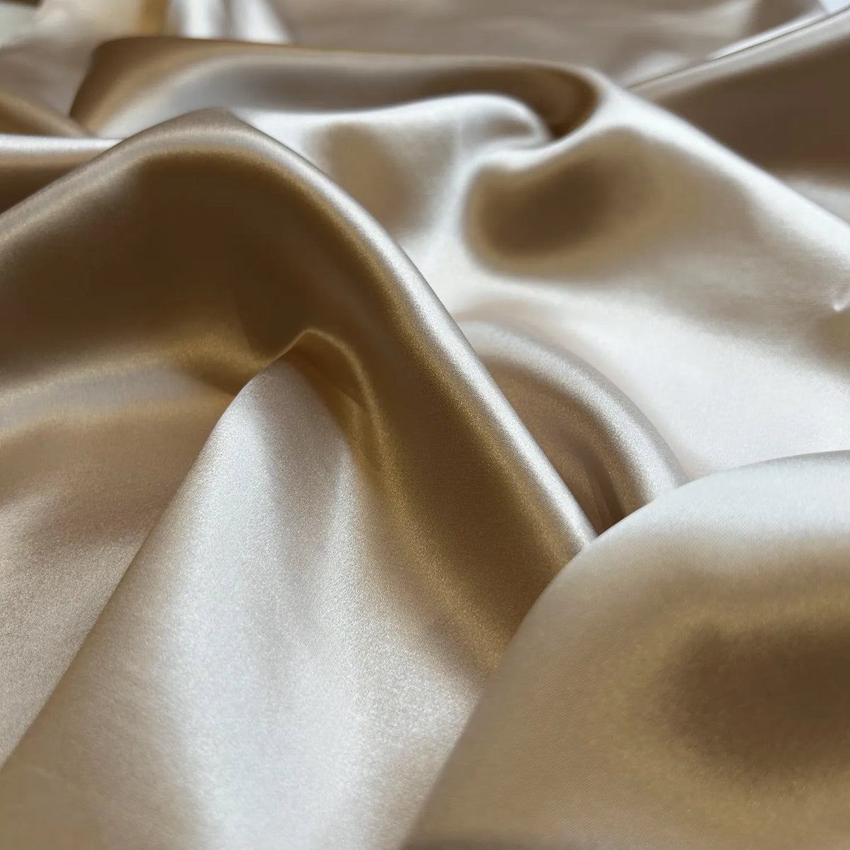 Federa in 100% Seta Anti-Crespo & Anti-Acne per capelli e pelle perfetta | ArredoCasa Online tutto il tessile per la tua casa.