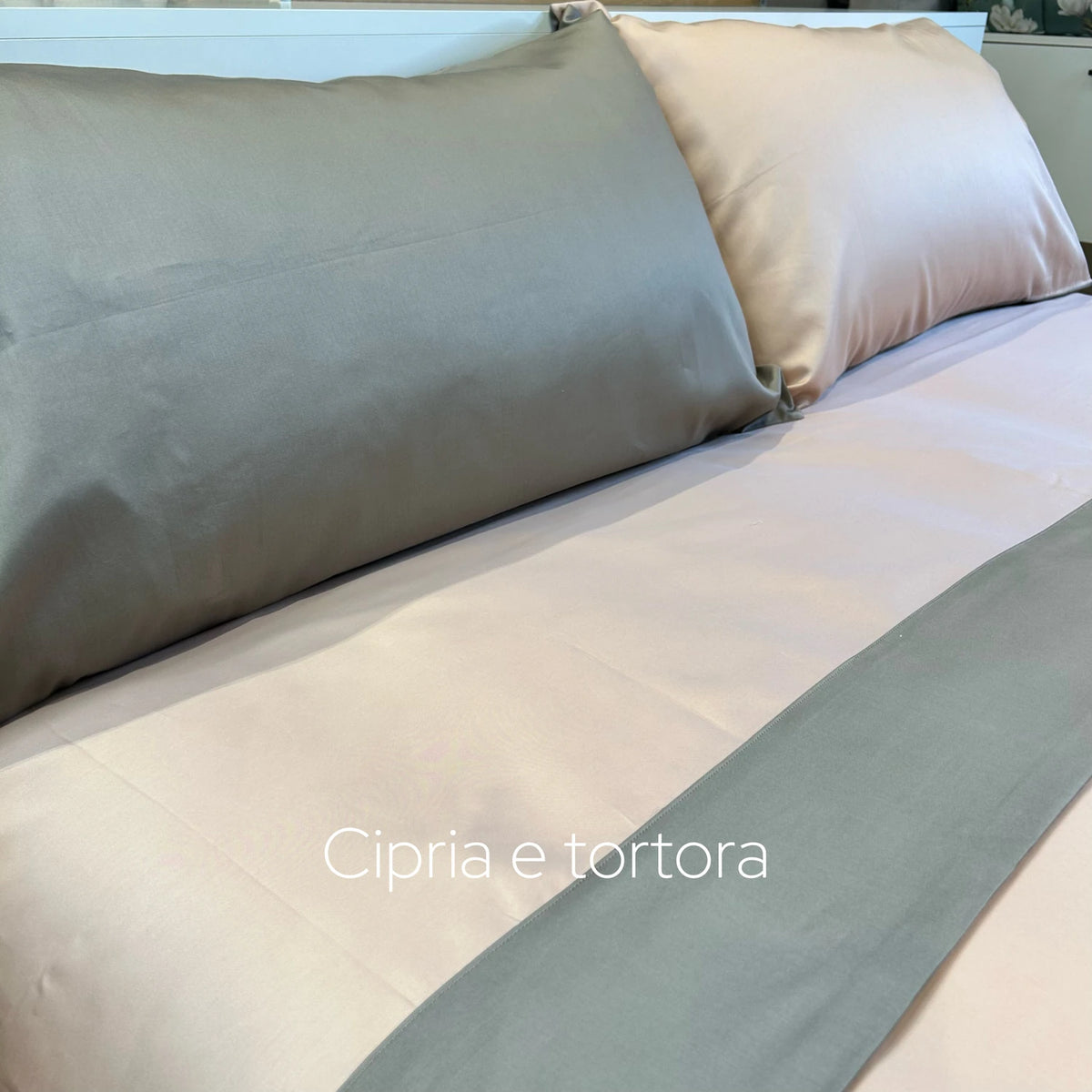 Lenzuola in Raso Federica Cipria-Tortora | ArredoCasa Online tutto il tessile per la tua casa.