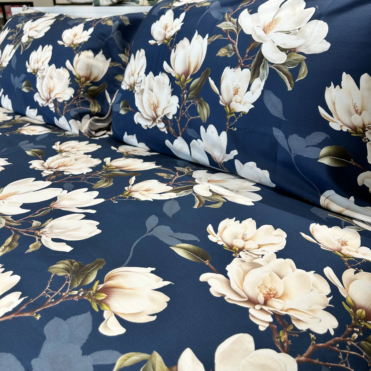 Completo Letto in Raso - Modello Magnolia C25 Navy | ArredoCasa Online tutto il tessile per la tua casa.