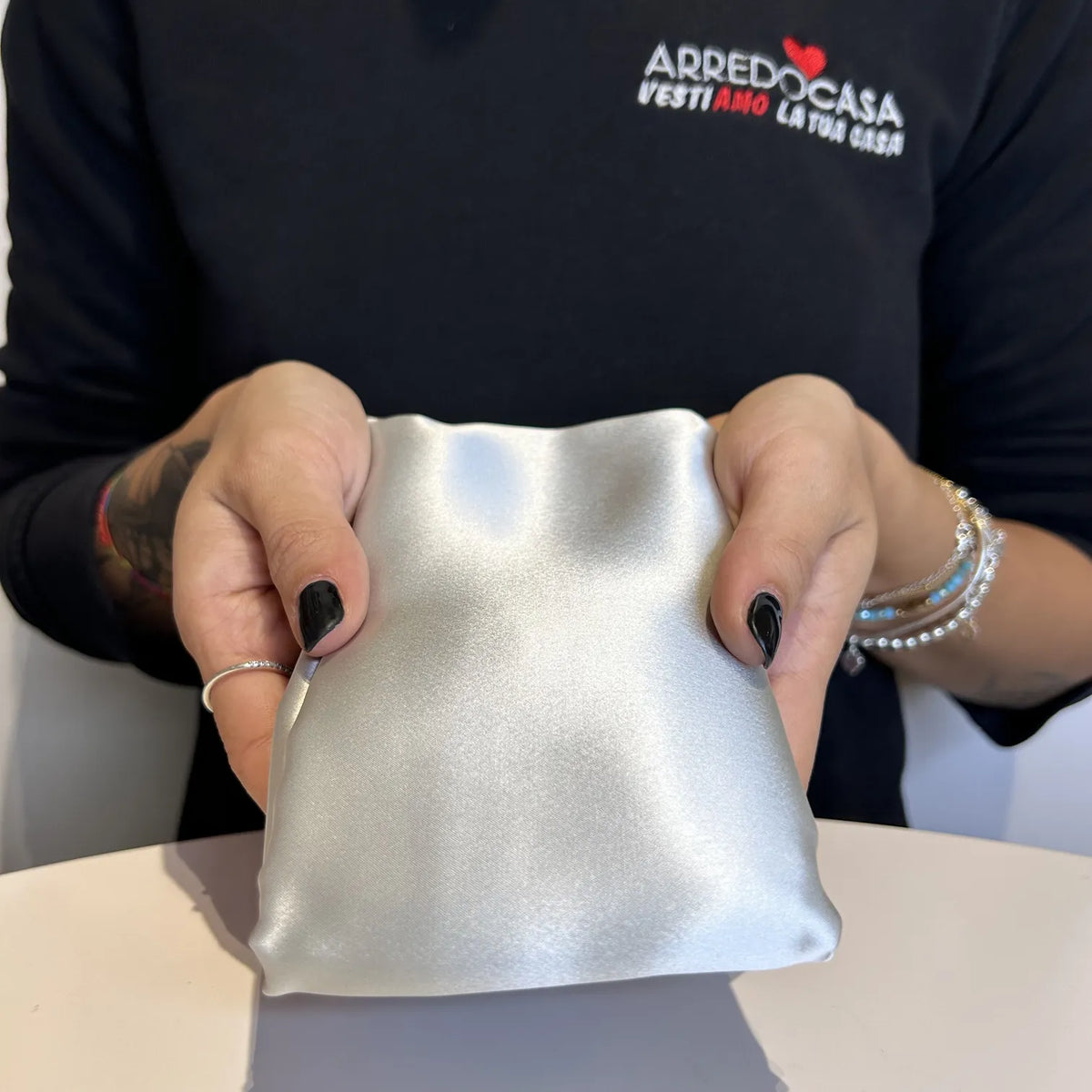 Federa in 100% Seta Anti-Crespo & Anti-Acne per capelli e pelle perfetta Perla | ArredoCasa Online tutto il tessile per la tua casa.