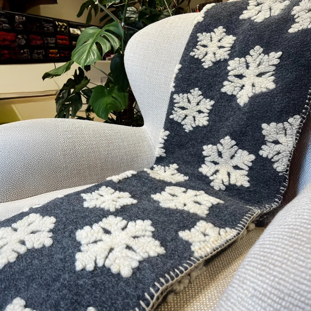 Plaid in Lana Cotta Made in Italy 170x180 – Caldo, Asciutto & Traspirante Fiocco Bianco Antracite | ArredoCasa Online tutto il tessile per la tua casa.