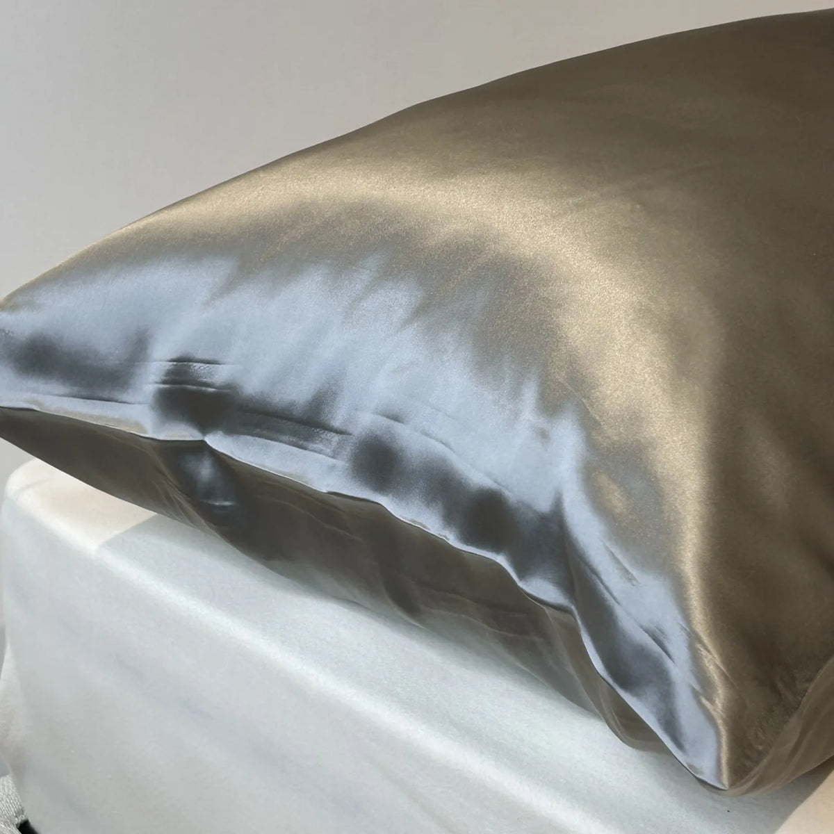 Federa in 100% Seta Anti-Crespo & Anti-Acne per capelli e pelle perfetta | ArredoCasa Online tutto il tessile per la tua casa.