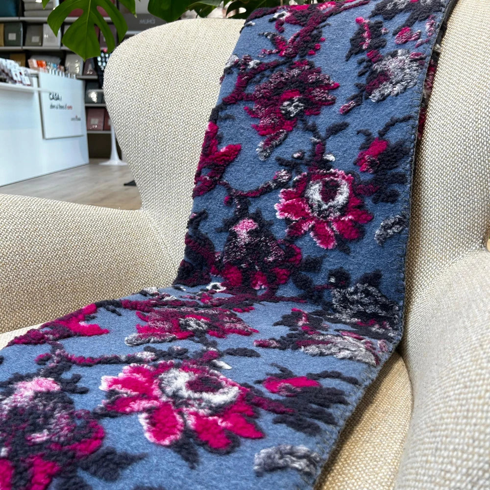 Plaid in Lana Cotta Made in Italy 170x180 – Caldo, Asciutto & Traspirante Fiori Fucsia Azzurro | ArredoCasa Online tutto il tessile per la tua casa.