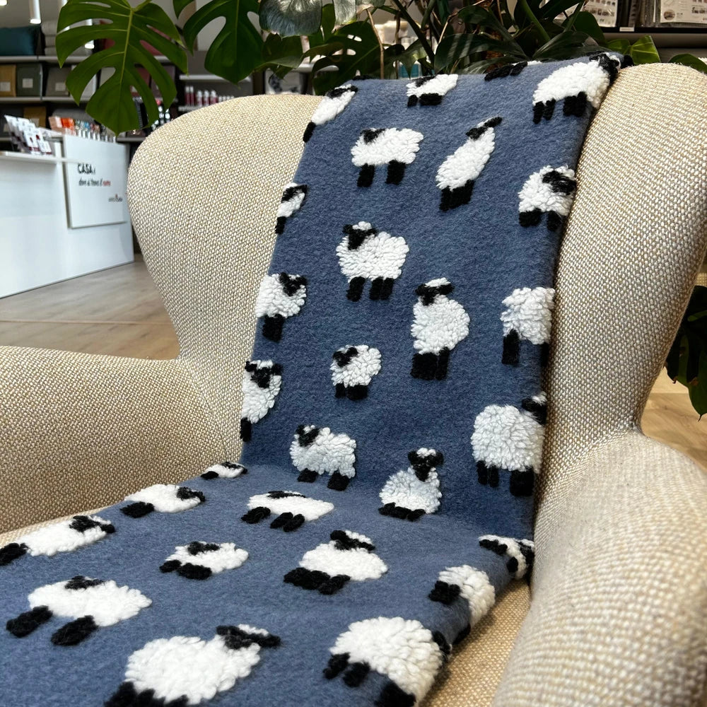 Plaid in Lana Cotta Made in Italy 170x180 – Caldo, Asciutto & Traspirante Pecore Azzurre | ArredoCasa Online tutto il tessile per la tua casa.