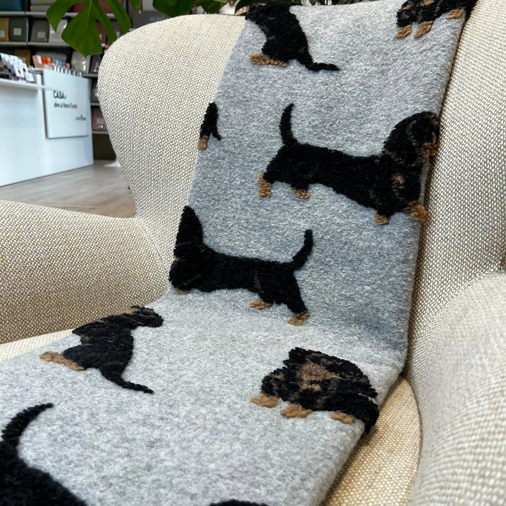 Plaid in Lana Cotta Made in Italy 170x180 – Caldo, Asciutto & Traspirante Bassotto Grigio | ArredoCasa Online tutto il tessile per la tua casa.