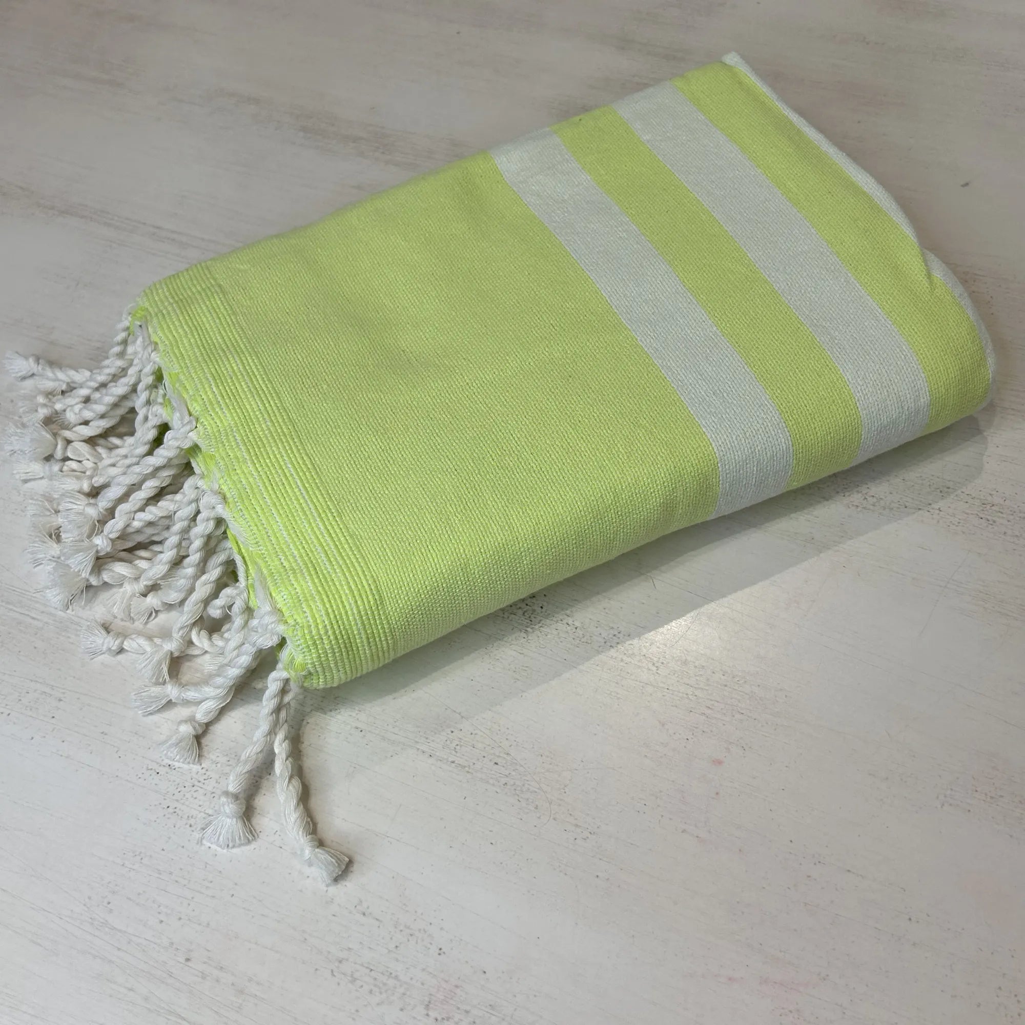 Telo Mare Microspugna Lime-bianco | ArredoCasa Online tutto il tessile per la tua casa.