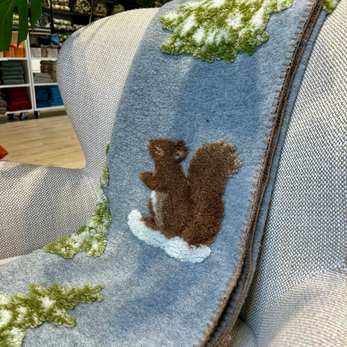 Plaid in Lana Cotta Made in Italy 170x180 – Caldo, Asciutto & Traspirante Scoiattolo Grigio | ArredoCasa Online tutto il tessile per la tua casa.