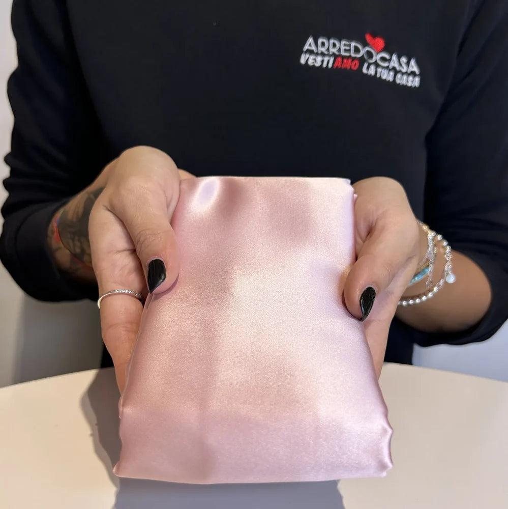 Federa in 100% Seta Anti-Crespo & Anti-Acne per capelli e pelle perfetta | ArredoCasa Online tutto il tessile per la tua casa.
