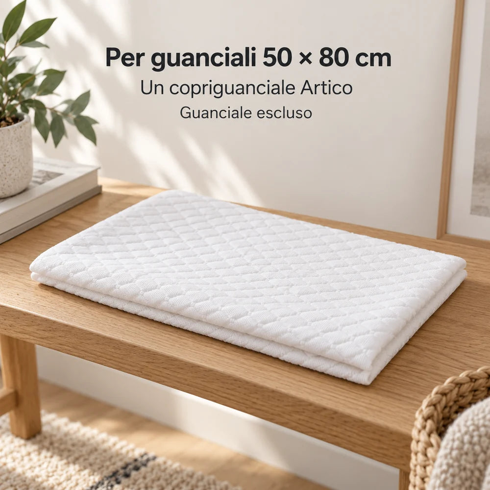 Per guanciali 50 × 80 cm. Un copriguanciale Artico. Foto illustrativa del copriguanciale Artico Bianco. Guanciale, imbottiture, arredi e accessori esclusi.