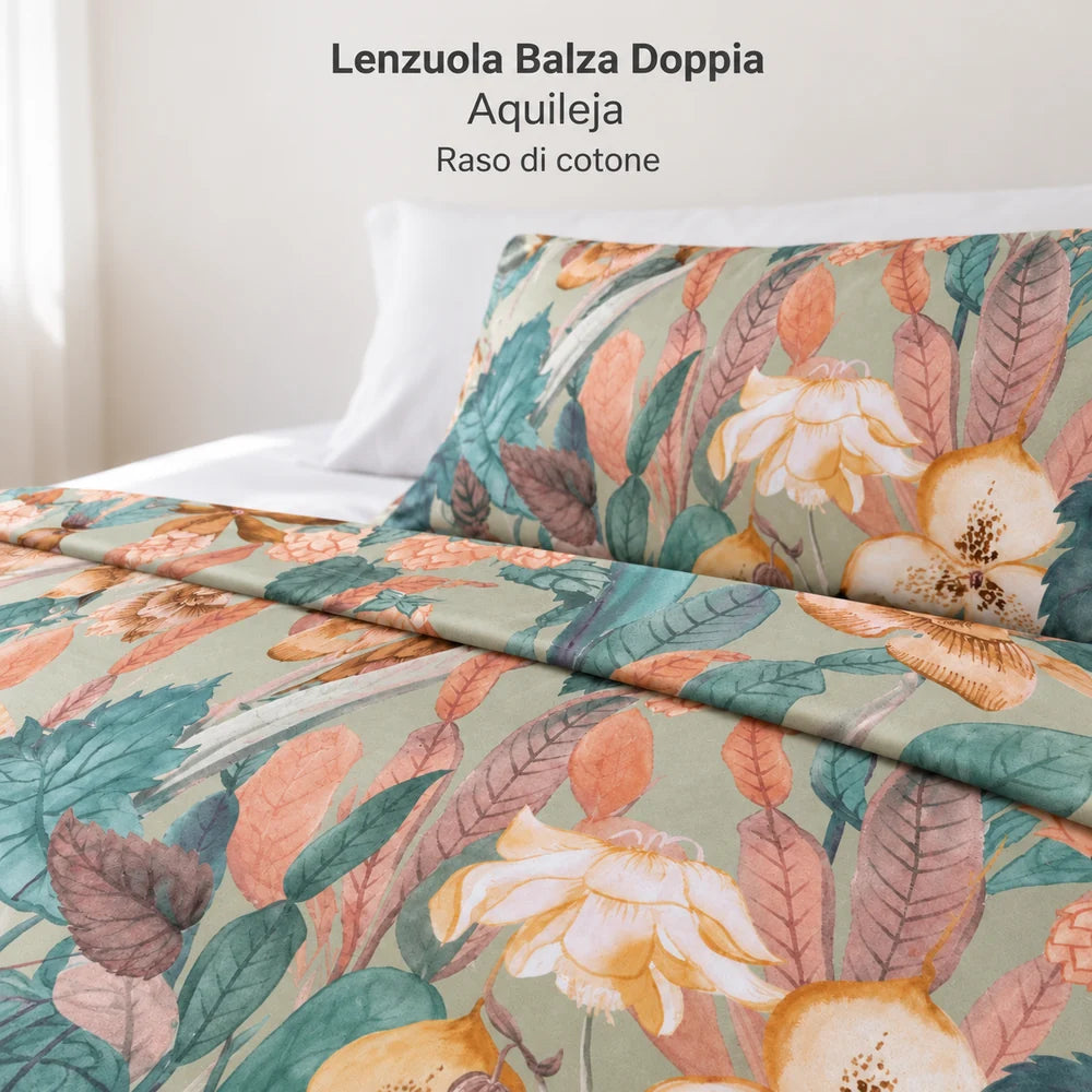 Illustrazione delle lenzuola Balza Doppia nella fantasia Aquileja, con lenzuolo e due federe. Guanciali, materasso, letto e arredi esclusi.