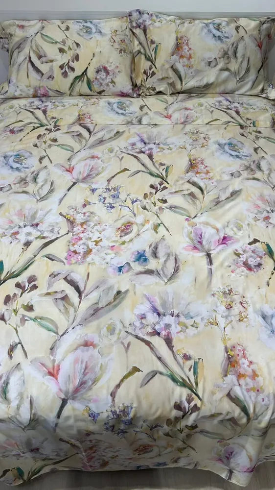Lenzuola Floreali in Raso di Cotone Valeria Giallo | ArredoCasa Online tutto il tessile per la tua casa.
