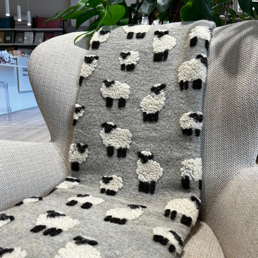 Plaid in Lana Cotta Made in Italy 170x180 – Caldo, Asciutto & Traspirante Pecore Beige | ArredoCasa Online tutto il tessile per la tua casa.